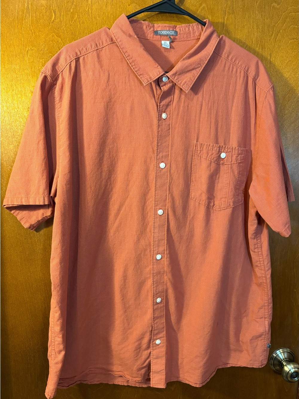 Toad&Co Short-Sleeve Button-Down Shirt in Coral Orange